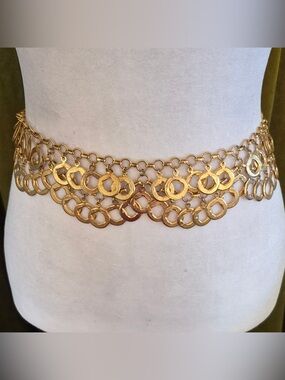 Gold-Tone Layered Circle Link Statement Belt
